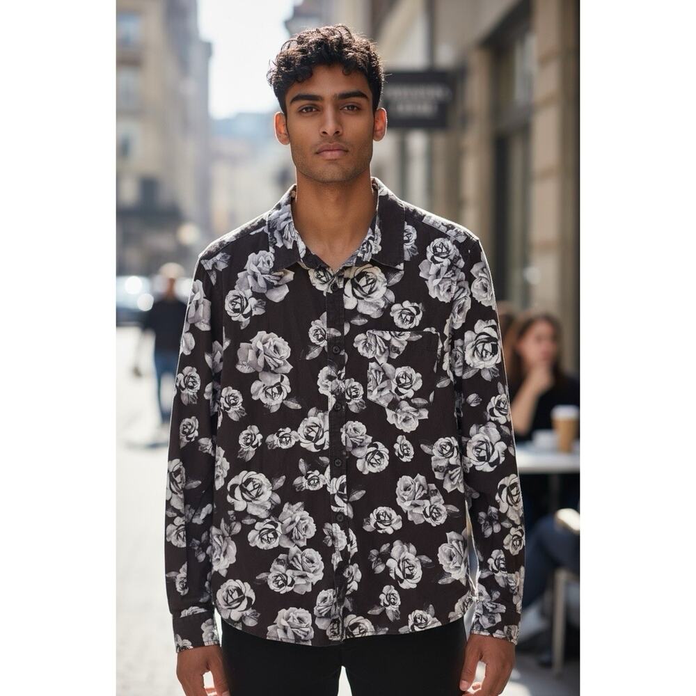Forever 21 Men’s Button Up Shirt Black White Floral Roses Print Cotton MED